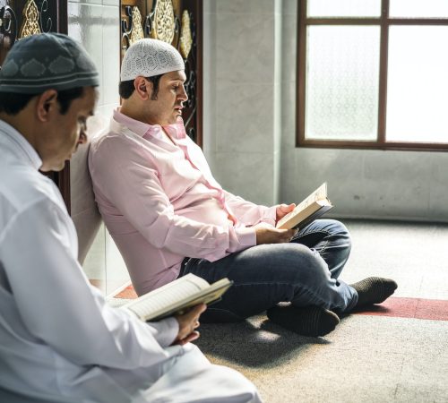 muslims-reading-from-the-quran-1.jpg